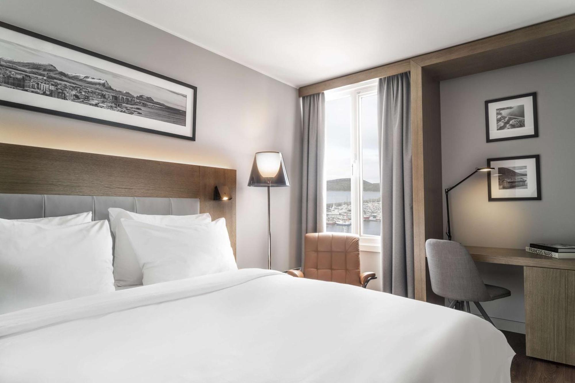 Radisson Blu Hotel Буде Екстер'єр фото