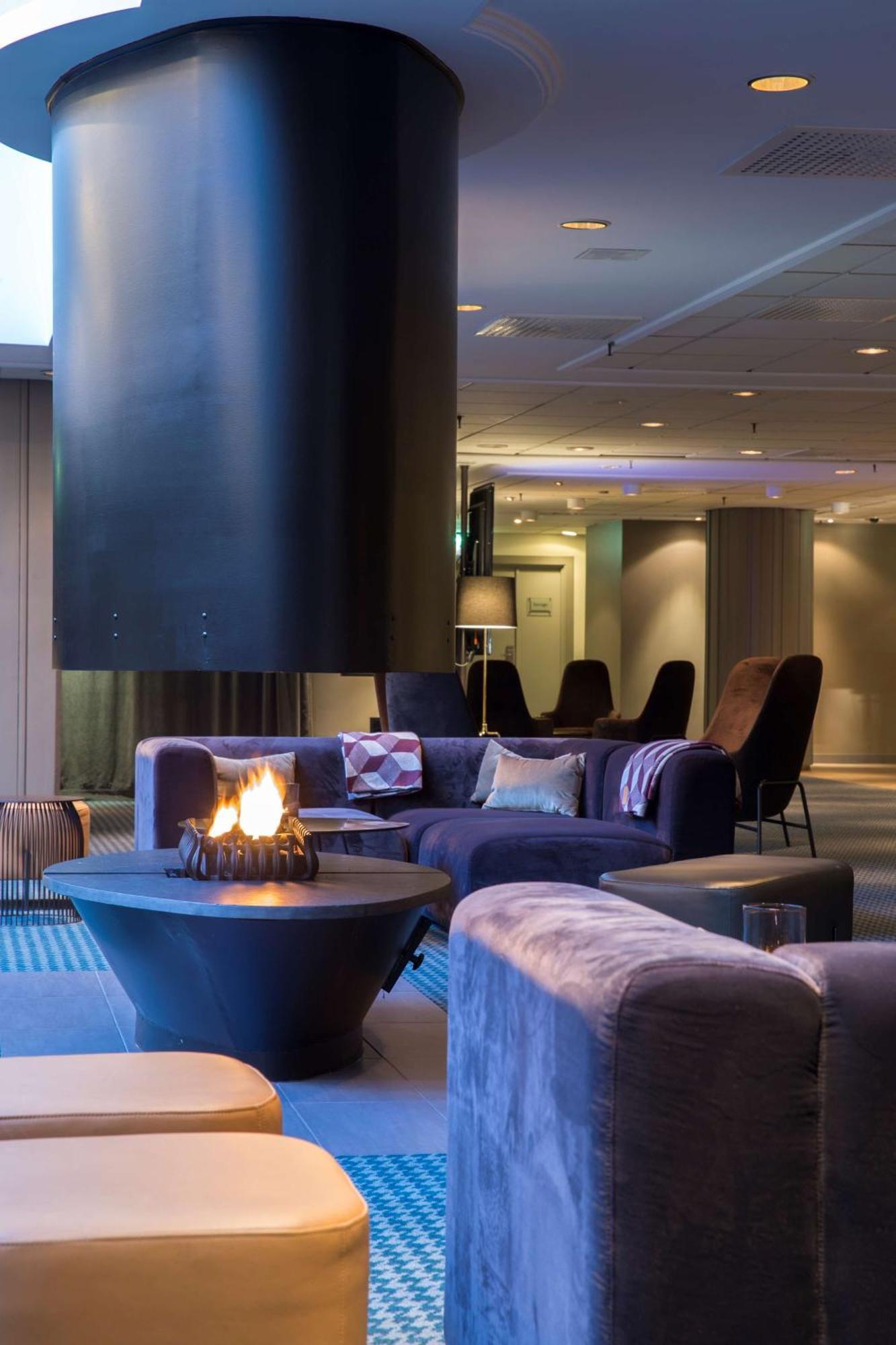 Radisson Blu Hotel Буде Екстер'єр фото