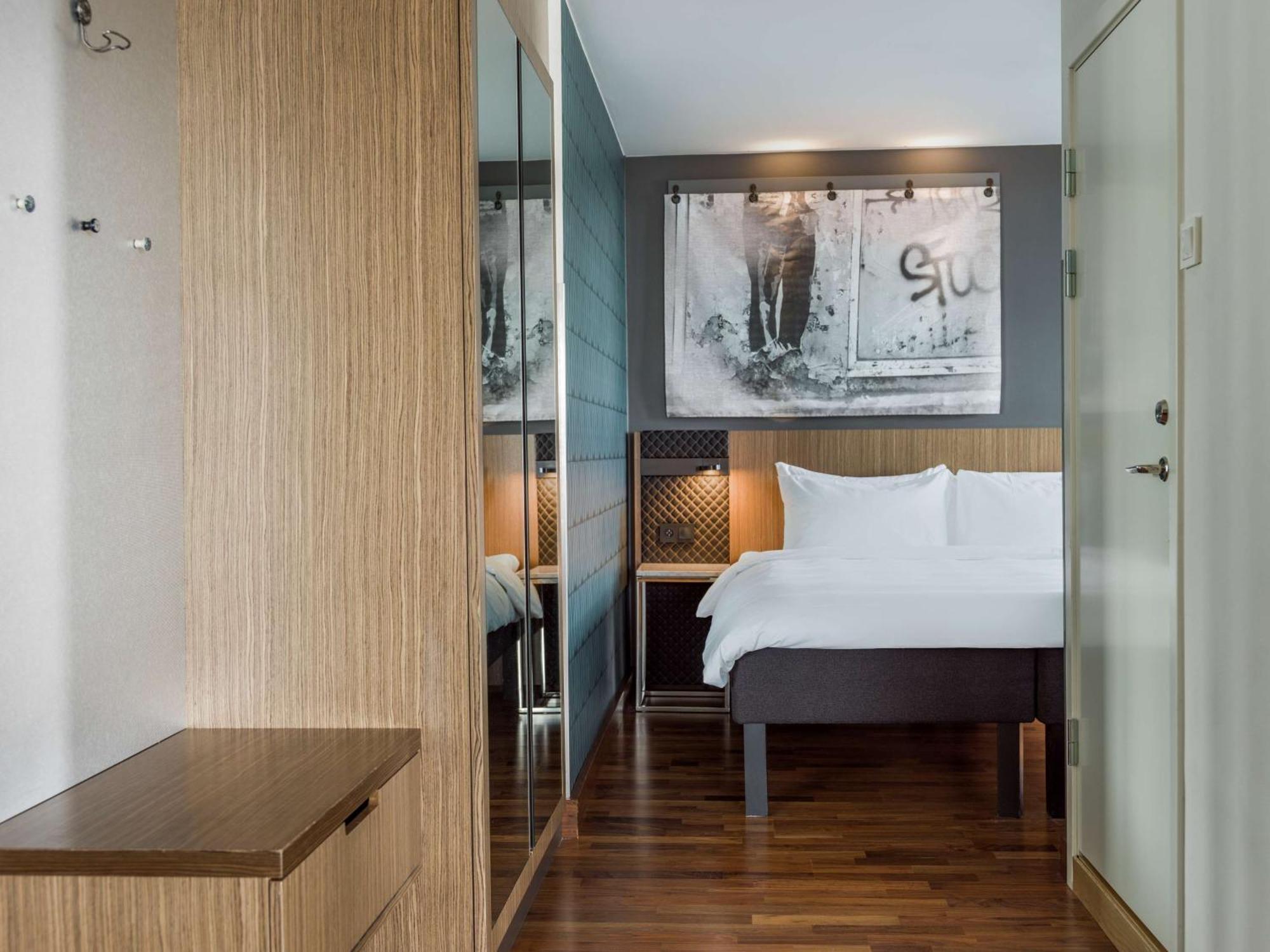 Radisson Blu Hotel Буде Екстер'єр фото